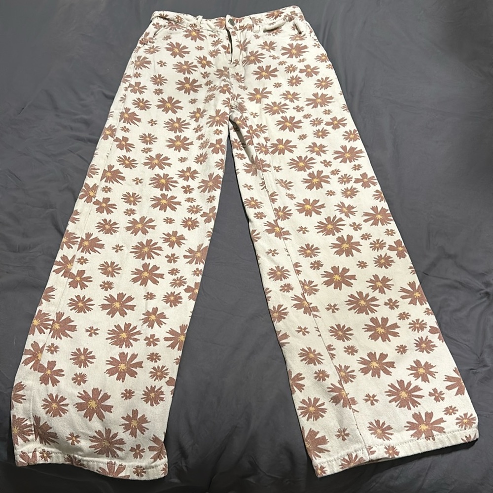 Floral mid-waisted loose leg jeans